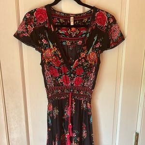 Spell hotel paradiso gown S